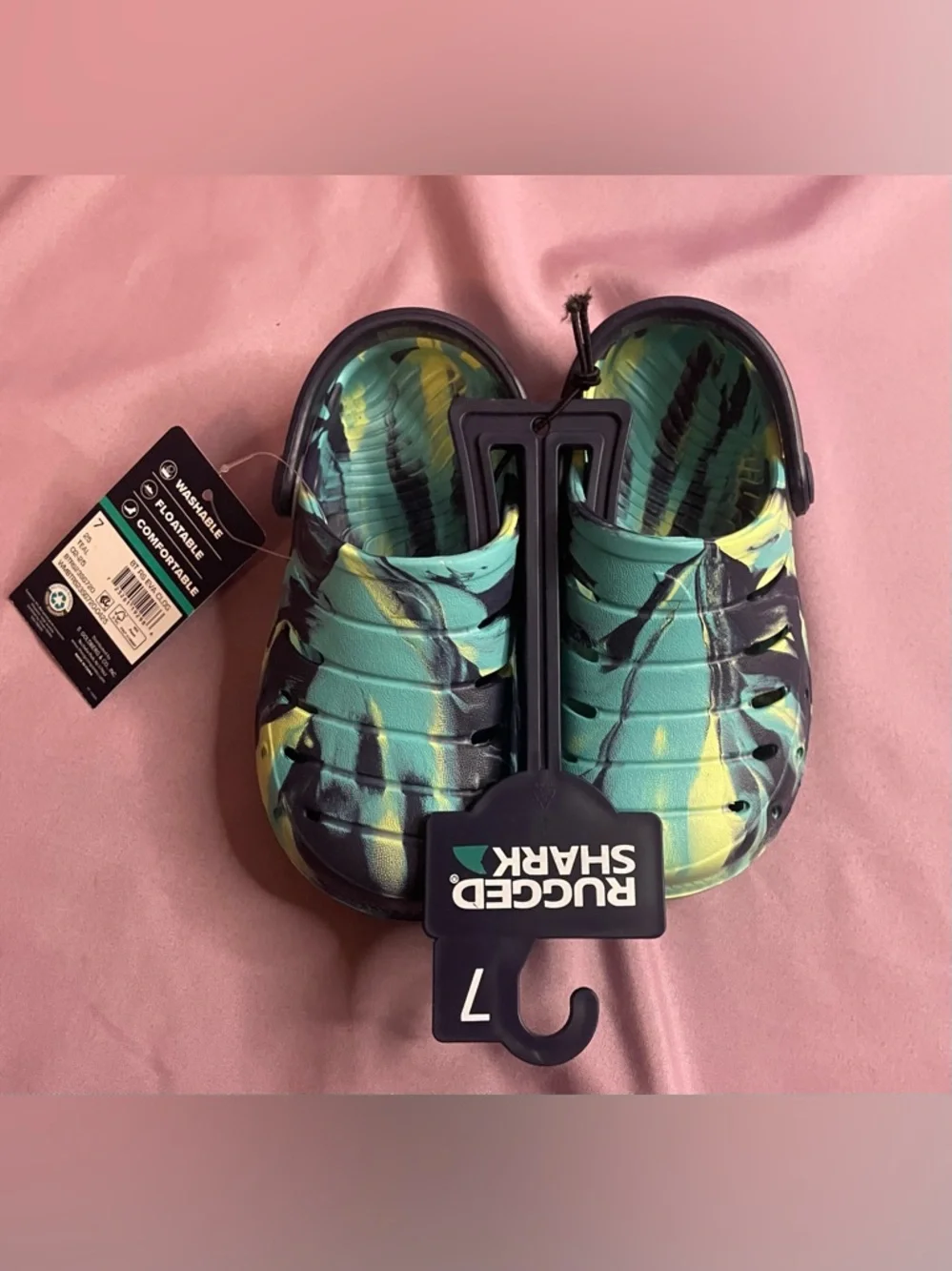 Rugged shark Kids' Aqua Clogs in Teal/Yellow Camouflage new